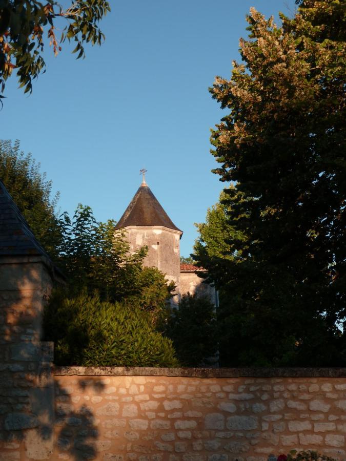 مبيت وإفطار Chaniers La Laiterie Du Logis المظهر الخارجي الصورة